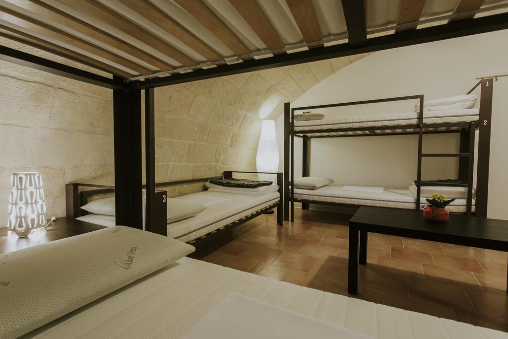 Ostello Dei Sassi - Rooms And Beds Matera Ngoại thất bức ảnh